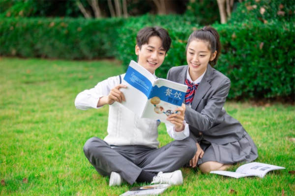 【抢先锁定未来】青海新东方2026春季预科班名额抢占中！换赛道突破自我，解锁人生新可能！